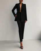 Women’s Tailored Blazer and Trousers Suit Set in Wool Blend for Spring Wear